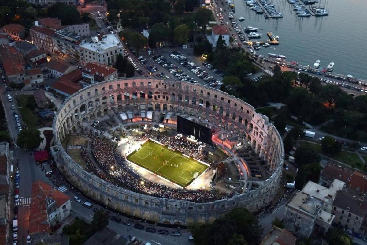 Apartman Adriatic Pula Exterior foto